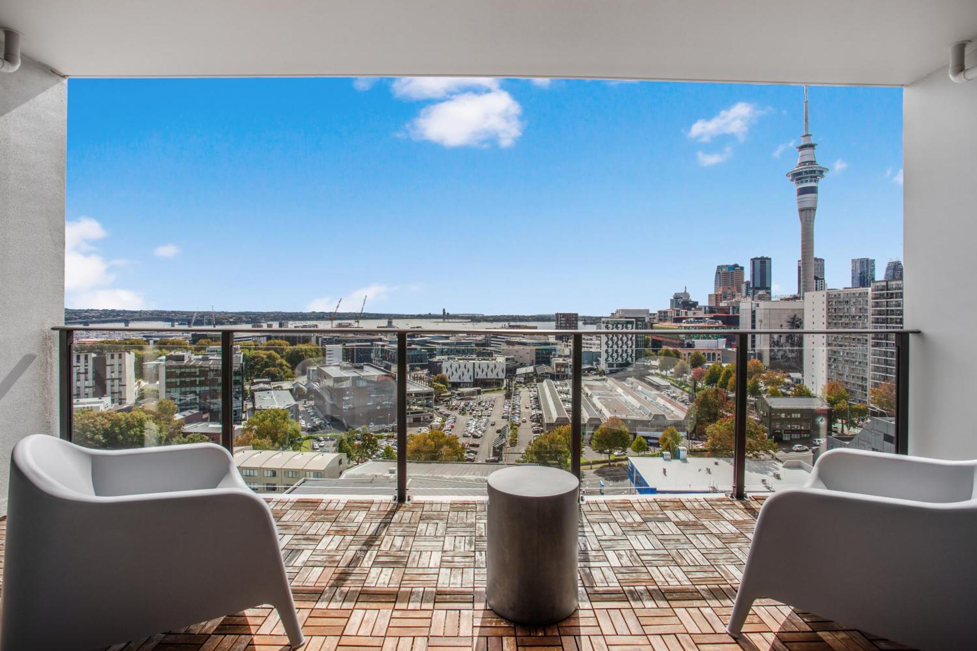 Skyline Serenade Apt With Skycity View And Parking Auckland Dış mekan fotoğraf