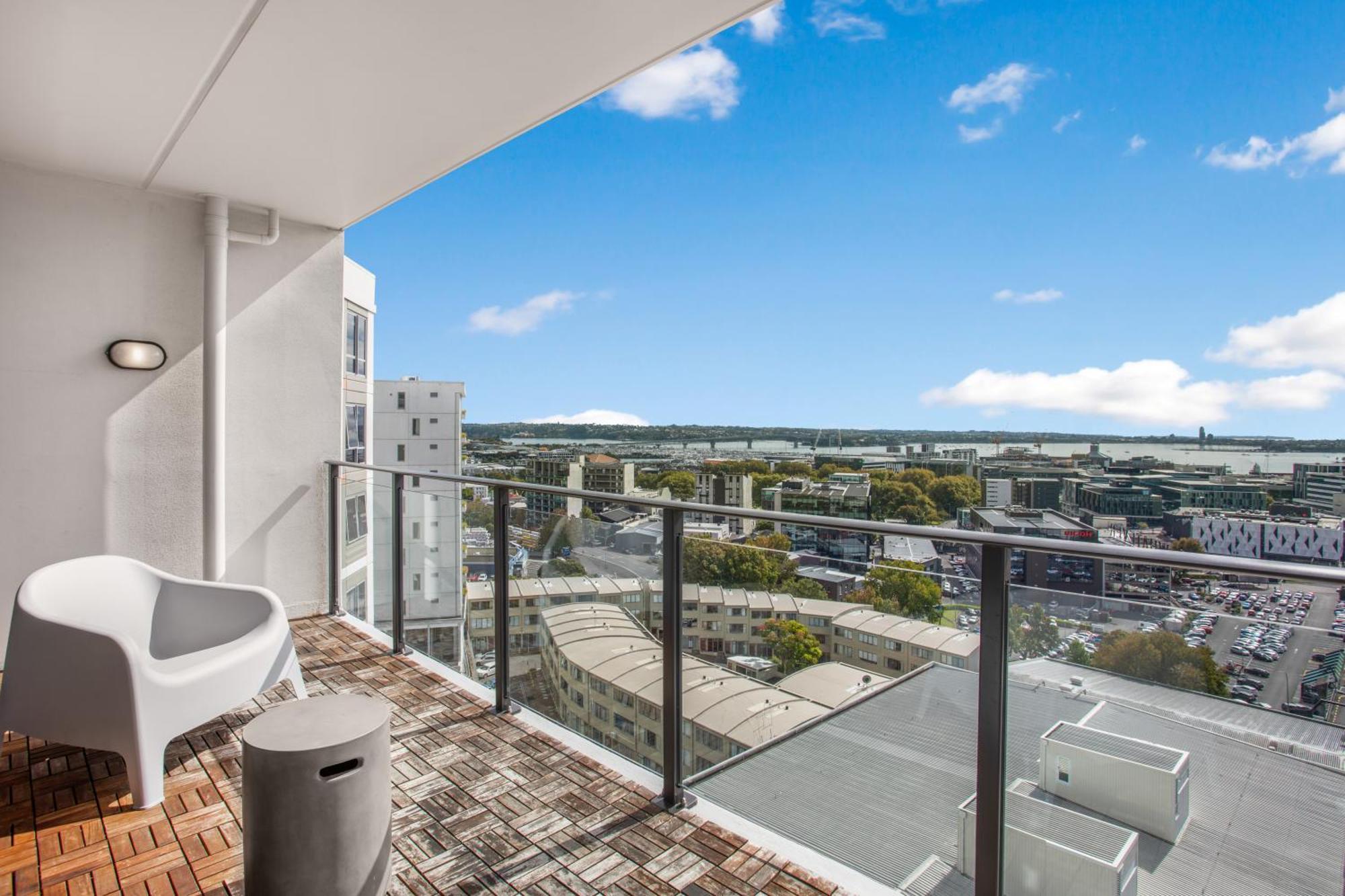 Skyline Serenade Apt With Skycity View And Parking Auckland Dış mekan fotoğraf